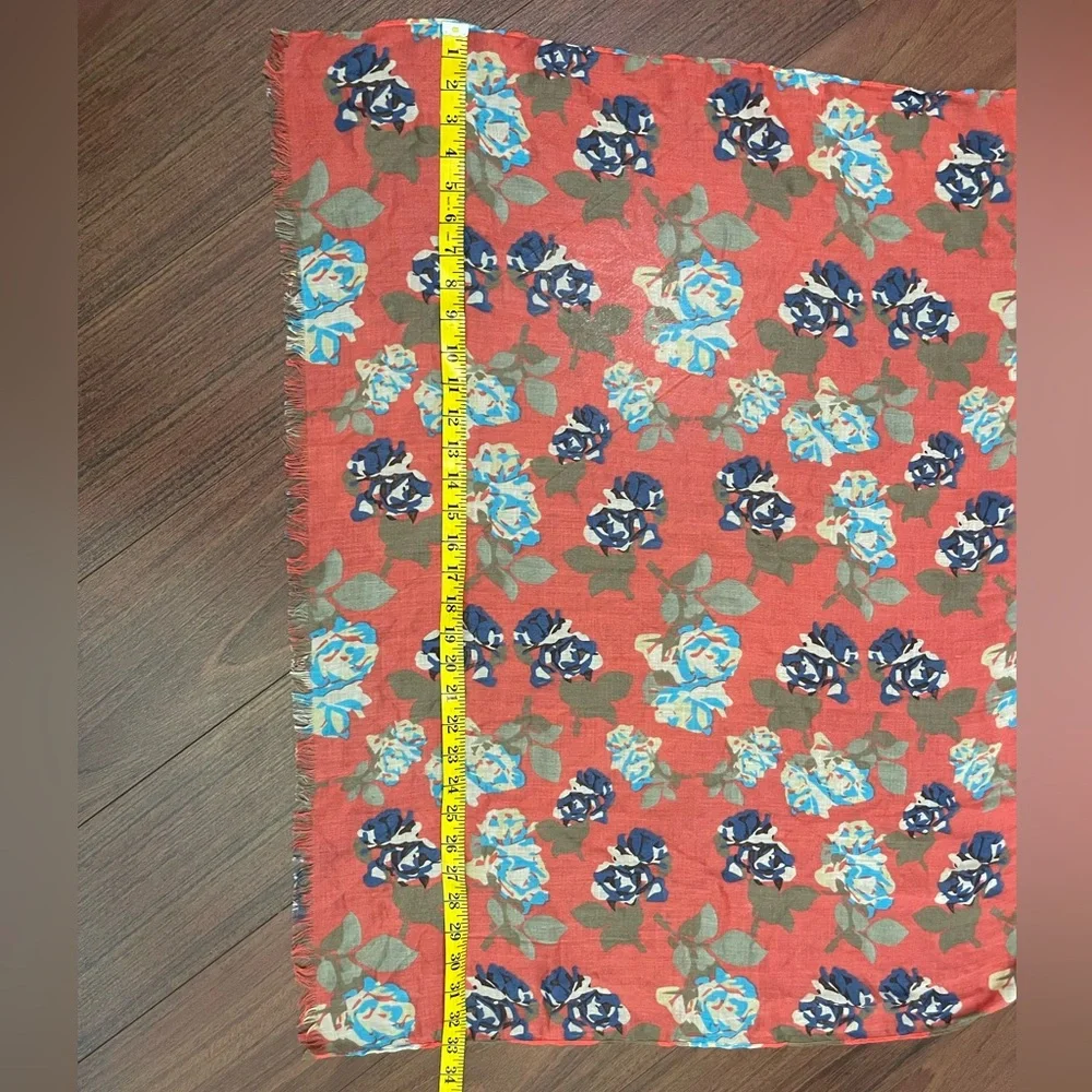 Wonderful floral summer scarf wrap